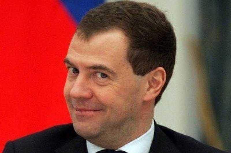 Медведев пригласил Обаму посмотреть на «клочья» от экономики Российской Федерации