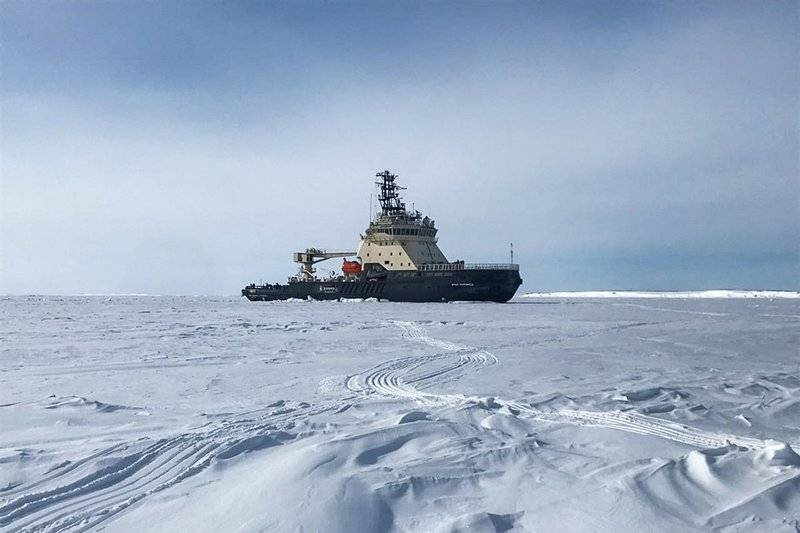 В первый раз, но не в последний. "Илья Муромец" совершил проводку АПЛ через арктические льды