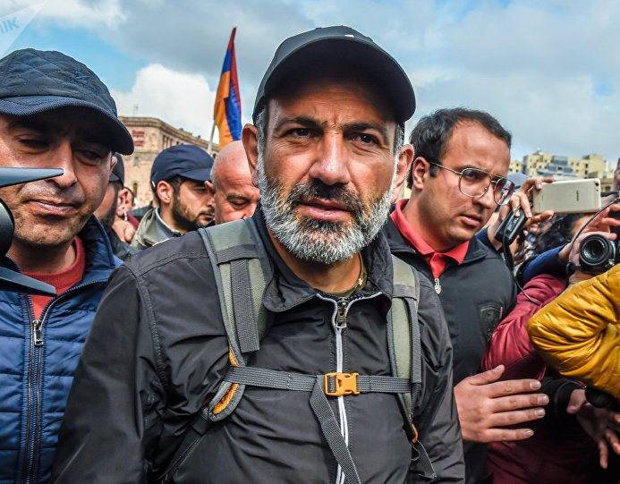 O que ameaça as relações de Yerevan e Moscou? Comentários de Pashinyan