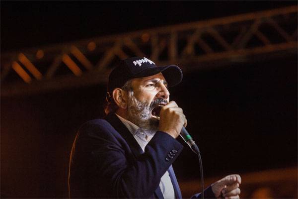 En la silla realmente quiero. Pashinyan traerá medio millón de personas a las calles