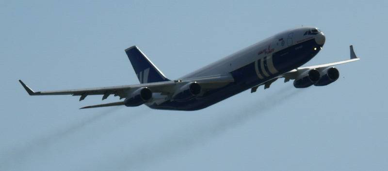 Il-96-400TZ 연료 유조선은 그렇지 않습니다. 국방부는 KLA와 계약을 해지했다.