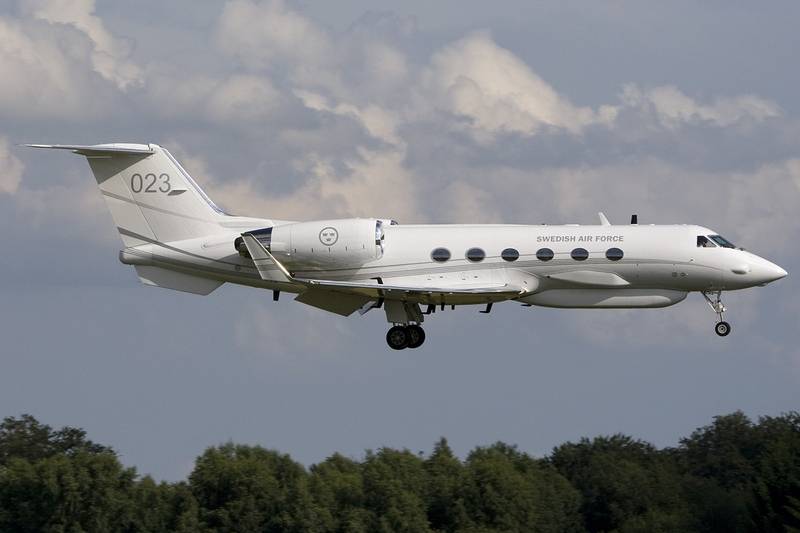 Plus de Suédois? Avion de renseignement de l'armée de l'air suédoise vu dans la zone des bases russes en Syrie