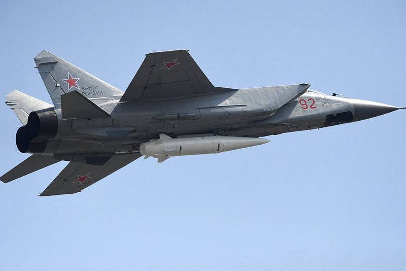 To overcome the missile defense. 10 MiG-31 with “Daggers” are on alert