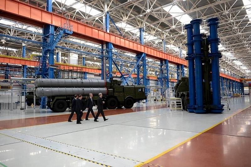 Per i prossimi sette anni. Il produttore S-400 è stato caricato con ordini fino al 2025