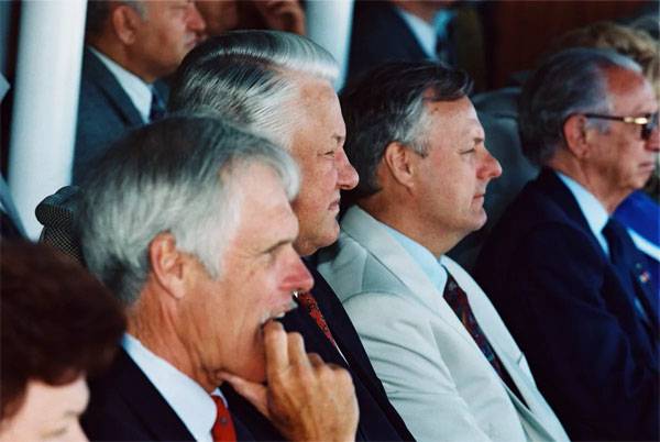 Putin, Sobçak ve Yeltsin'in çevresi arasındaki çatlaktan bahsetti