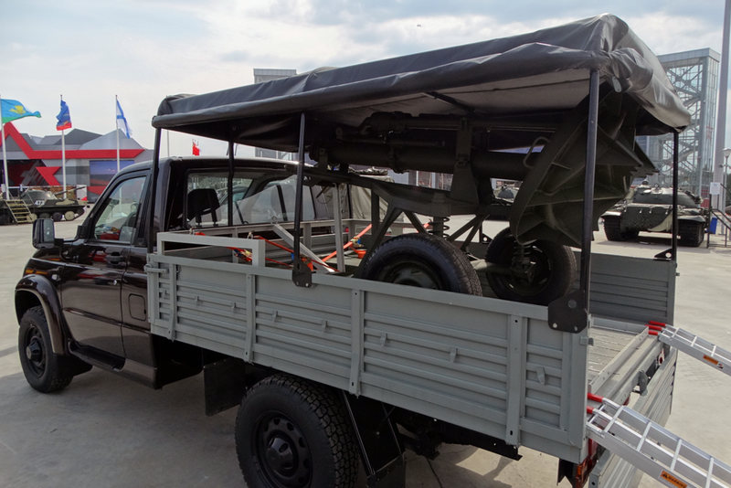 UAZ mit einem Mörser - wir werden schnell erreichen, wir werden genau legen