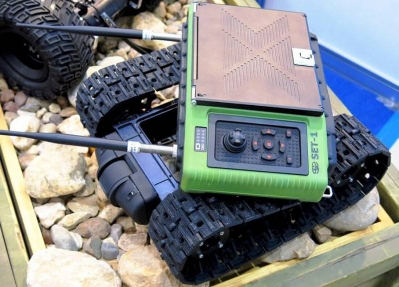 Минобороны примет на вооружение в 2018 году три робототехнических комплекса