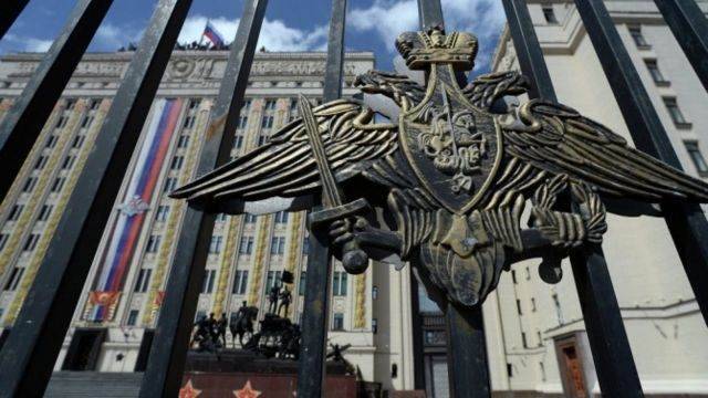 Cep telefonlarına izin verilmiyor: Rusya Federasyonu Savunma Bakanlığı tesisleri ziyaret etmek için yeni kurallar getirdi