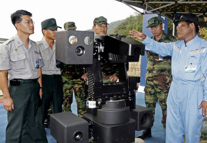 در یک خط. ارتش کره جنوبی قصد دارد ربات‌ها را «اجبار» کند