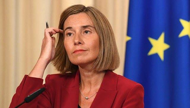 Mogherini: la Russia deve riconoscere la "responsabilità" dell'aereo di linea abbattuto