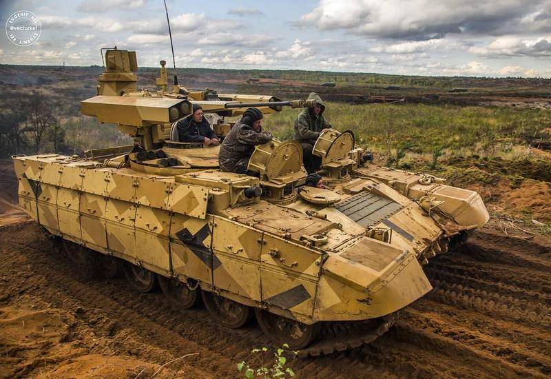 O veículo de combate de apoio ao tanque receberá munição de detonação remota