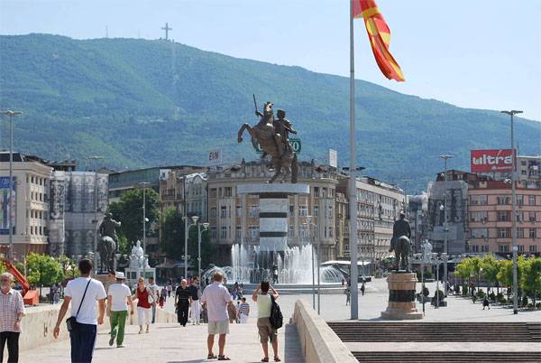 对马其顿的热情：如何通过电话更名该国