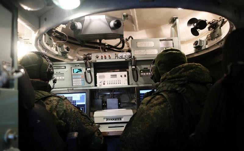 इवानोवो में पैराट्रूपर्स को वायु रक्षा के लिए स्वचालित नियंत्रण प्रणाली "बरनौल-टी" का एक सेट प्राप्त हुआ