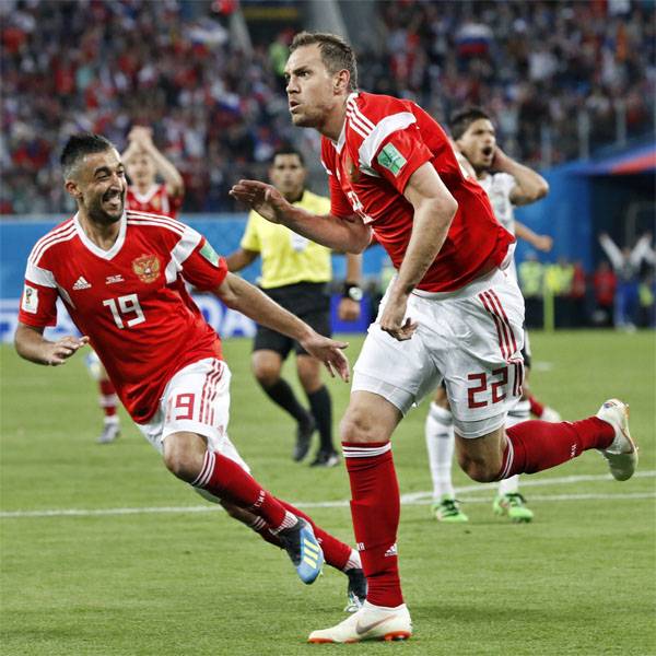 Per la prima volta nella storia moderna, la squadra di calcio russa è entrata nei playoff della Coppa del mondo.
