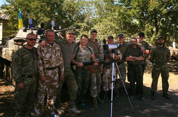 Di Ukraina, mereka mengumumkan serangan "kekuatan ketiga" pada posisi NM LPR