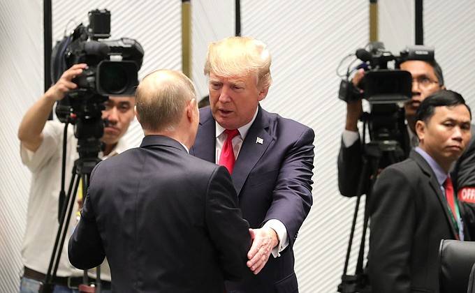 Duitse pers: ontmoeting tussen Poetin en Trump zal NAVO-eenheid ondermijnen