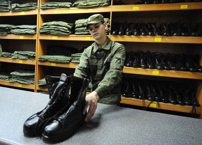 В Минобороны прокомментировали жалобы на армейскую обувь