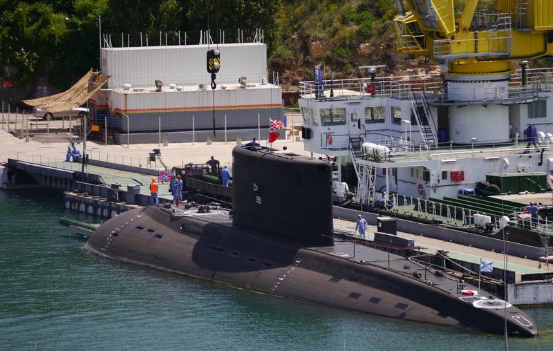 Черноморские "Варшавянки" вооружают новыми торпедами