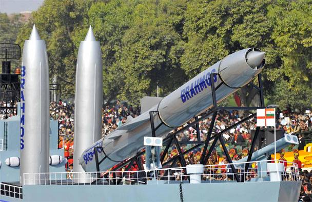 파일로 마무리. 인도는 BrahMos 미사일을 개선하기로 결정했습니다.