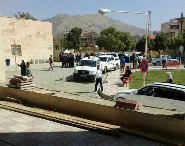 Terroristen haben im Westen Irans ein Massaker verübt. Mindestens 11 tote Soldaten und Offiziere