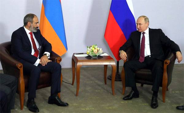रूस ने अपने ऋण के तहत आर्मेनिया को 200 मिलियन डॉलर के हथियार दिए