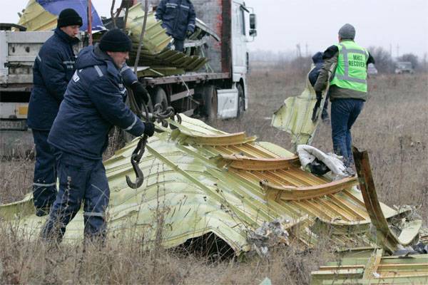 ما نبه الصحفيين الهولنديين في التحقيق في حادث تحطم الطائرة MH17