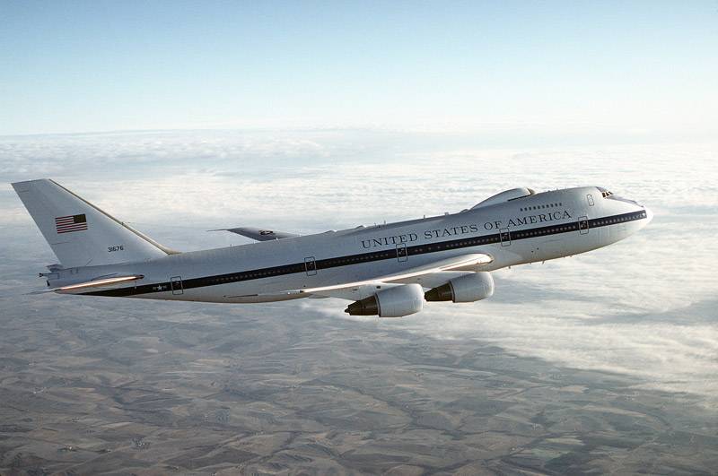 В США заявили о намерении заменить самолеты "судного дня"