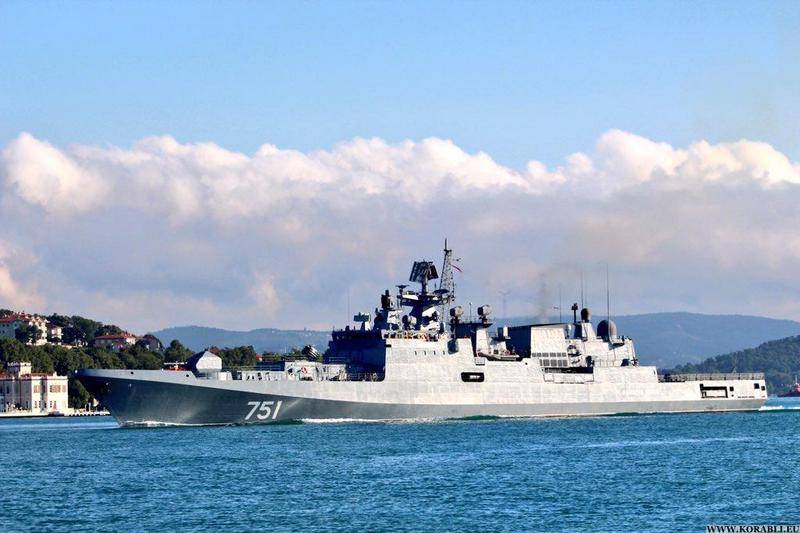 Dvě hodiny „pod pokličkou“. Ruská fregata „chytila“ americkou ponorku