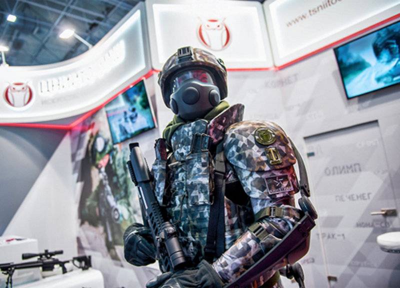 Rostec یک اسکلت بیرونی برای تجهیز "سرباز آینده" ارائه کرد.