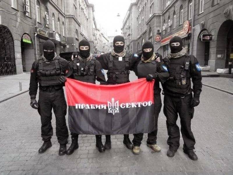 UK accuses Right Sector of preparing to kill Russian officials
