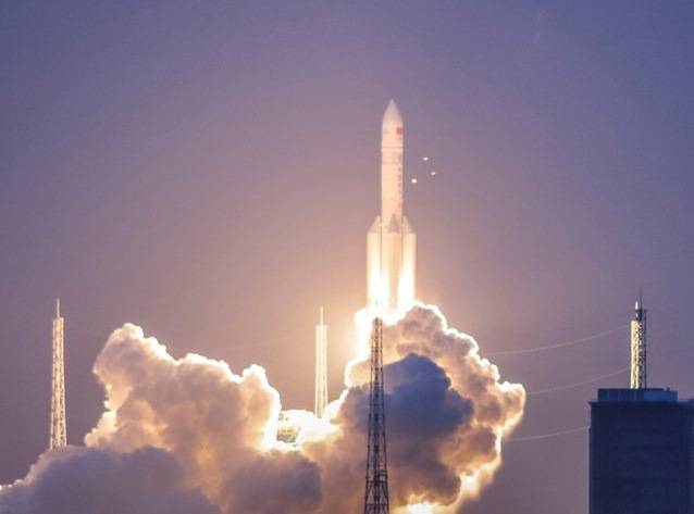 Čína žádá o pomoc: experti z Ruské federace budou testovat nový raketový motor