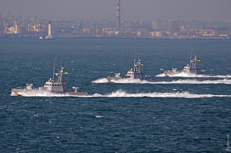 Refletido e vencido. Marinha ucraniana realizou exercícios "em larga escala"