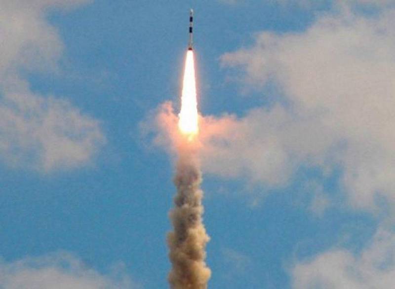 أعلنت إسرائيل عن تطوير صاروخ جديد بعيد المدى