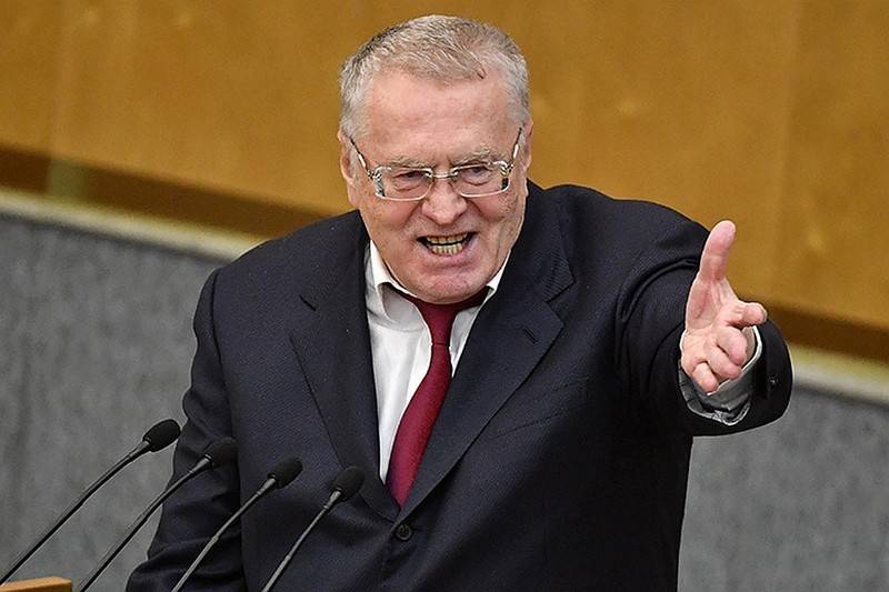 Zhirinovsky: Precisamos construir bases militares russas no Irã e na Turquia