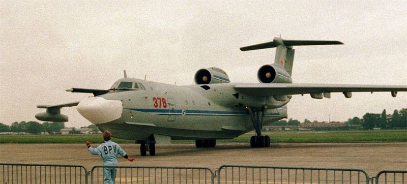 रूस में, उसने ए -40 अल्बाट्रॉस परियोजना को पुनर्जीवित करने के लिए अपनी तत्परता की घोषणा की। चीन को जवाब?