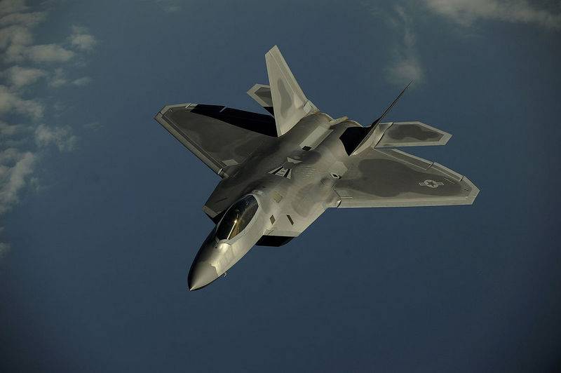 Komando Angkatan Udara AS ngrancang kanggo nglengkapi maneh F-22 Raptor