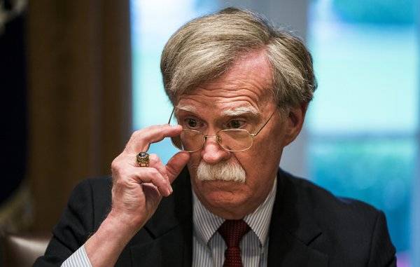 Bolton gegen ICC. Washington verteidigt die "Legitimität" der amerikanischen Gräueltaten