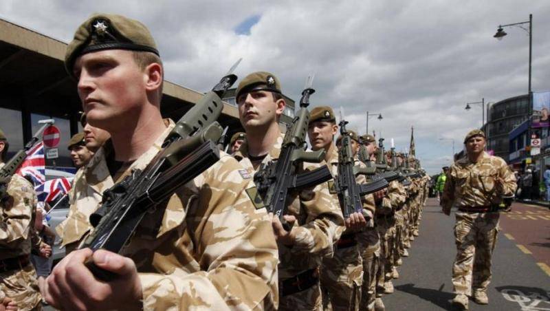 런던 : 영국군은 "러시아 위협"으로 인해 독일에 남을 것이다