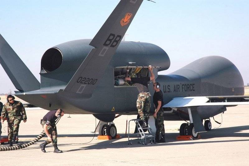 Где два, там и третий. Вслед за RQ-4 Global Hawk в аварию попал MQ-4C Triton