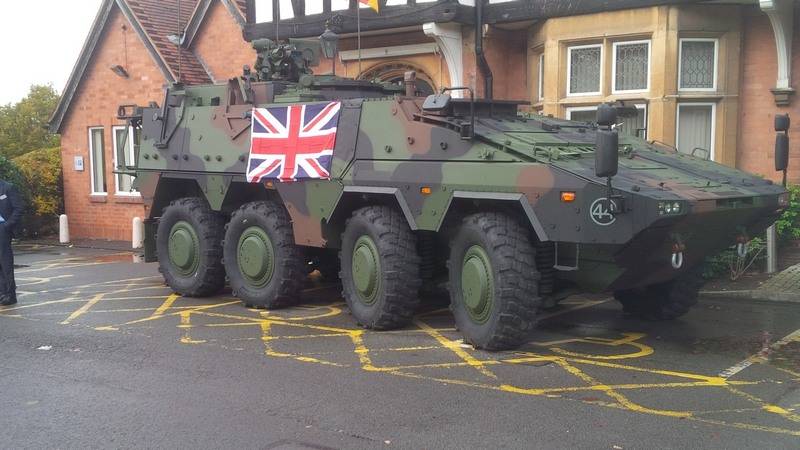 İngiltere, Boxer zırhlı personel taşıyıcılarını almaya karar verdi.