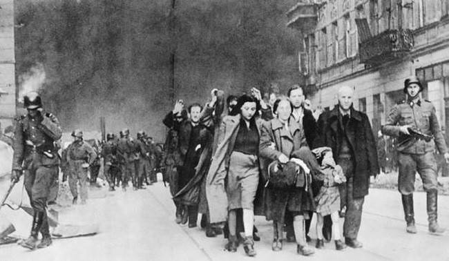 27 сентября 1941 года озвучен нацистский приказ "Всем евреям города Киева"