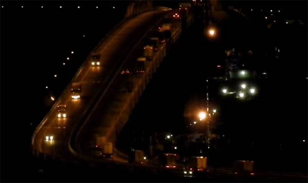 クリミア橋の貨物自動車交通は開いています。 キエフへの新しい「こんにちは」