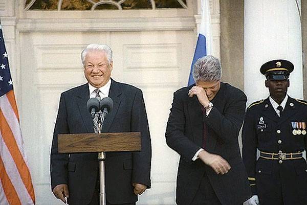 Fiktion Wochenende. "VO" eröffnet sein Jelzin-Zentrum, wir bitten Sie um Gnade