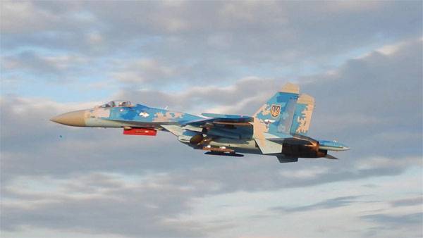 En Ucrania, el ganador fue nombrado la batalla entre el Su-27 y F-15.
