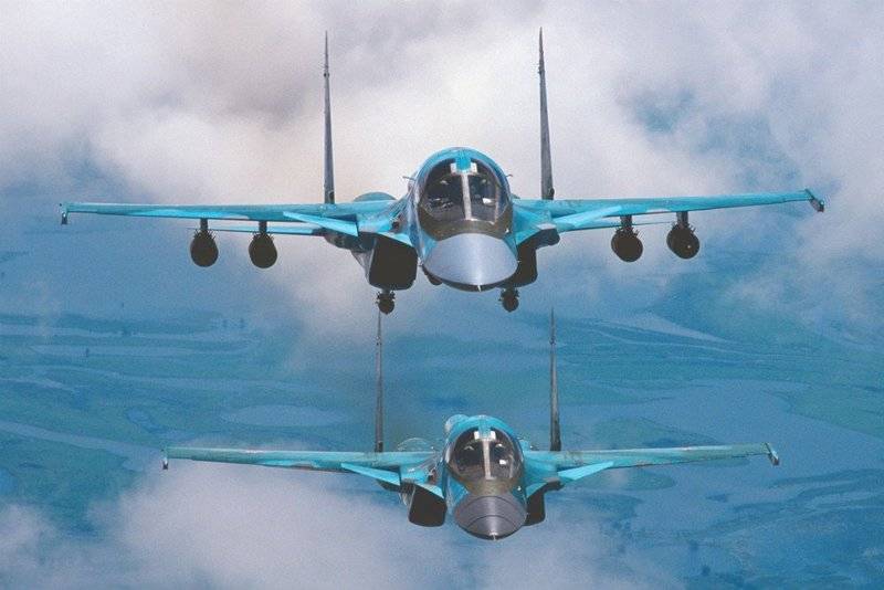 Deux nouveaux bombardiers Su-34 sont entrés en service dans le district militaire central