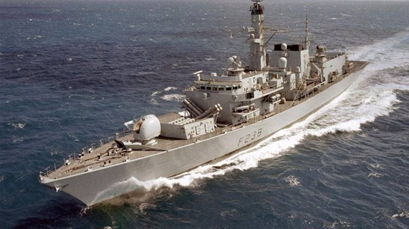 英国はNATOトライデントジュンクチュア演習に参加する船を送った