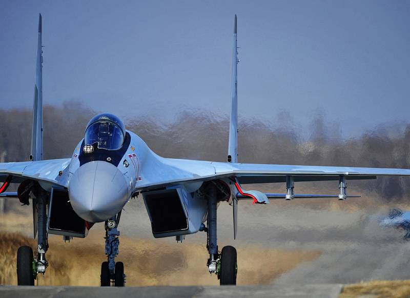 Fortalecendo o flanco ocidental? Novo regimento aéreo reabastecido com Su-35® na ZVO
