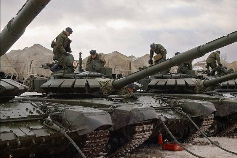 नई T-72B3 टैंकों की पार्टी ने ओम्स्क इंजीनियरिंग संस्थान में प्रवेश किया
