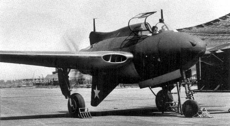 弾丸の形をした戦闘機。 XP-56ブラックブレット