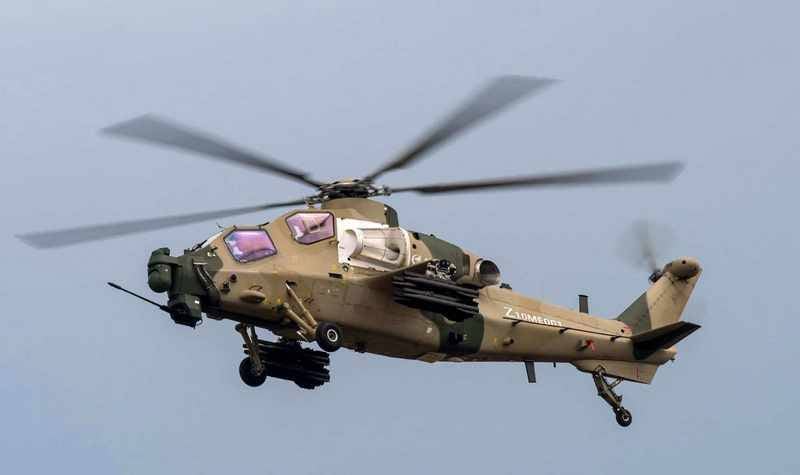 중국은 공격용 헬리콥터 수출품 인 Z-10ME을 발표했다.